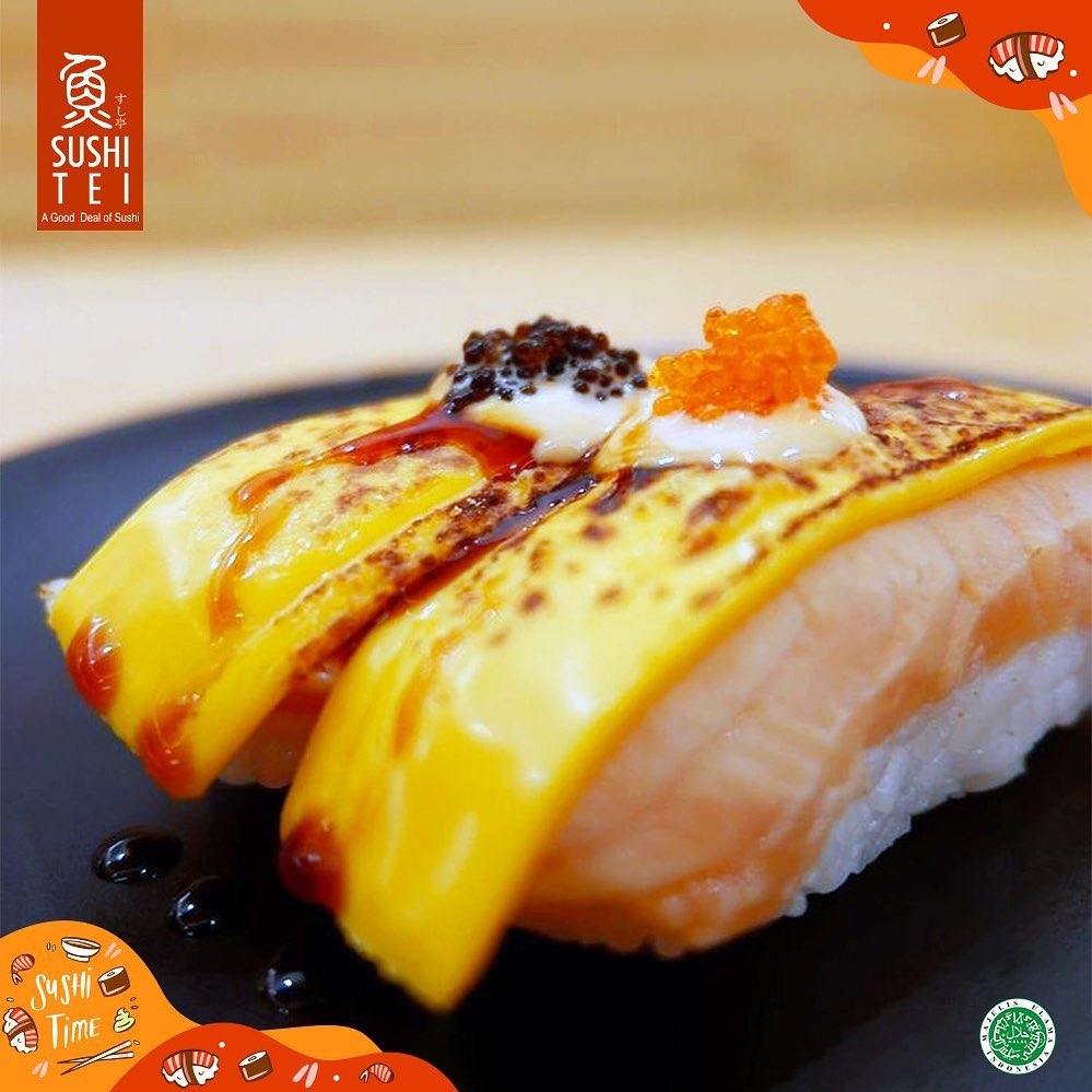 Special Salmon Cheese Sushi